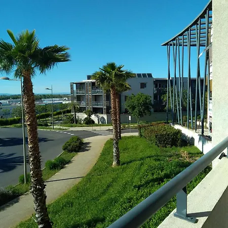 Апартаменты Rdc Avec Terrasse Et Parking Prive *