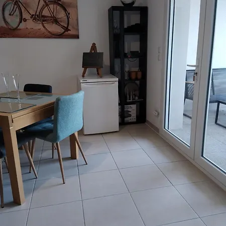 Rdc Avec Terrasse Et Parking Prive * Агд