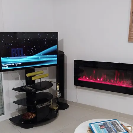 Апартаменты Rdc Avec Terrasse Et Parking Prive Агд