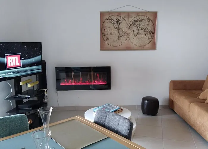 Rdc Avec Terrasse Et Parking Privé *