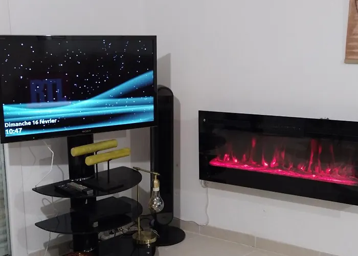 Appartement Rdc Avec Terrasse Et Parking Privé Agde