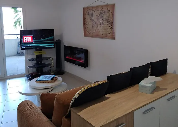 Rdc Avec Terrasse Et Parking Privé * Agde