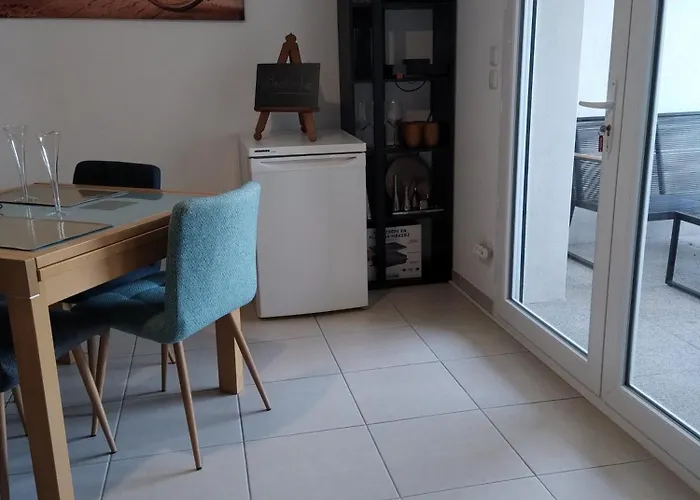 Rdc Avec Terrasse Et Parking Prive * Агд