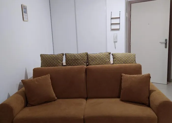 Rdc Avec Terrasse Et Parking Prive *